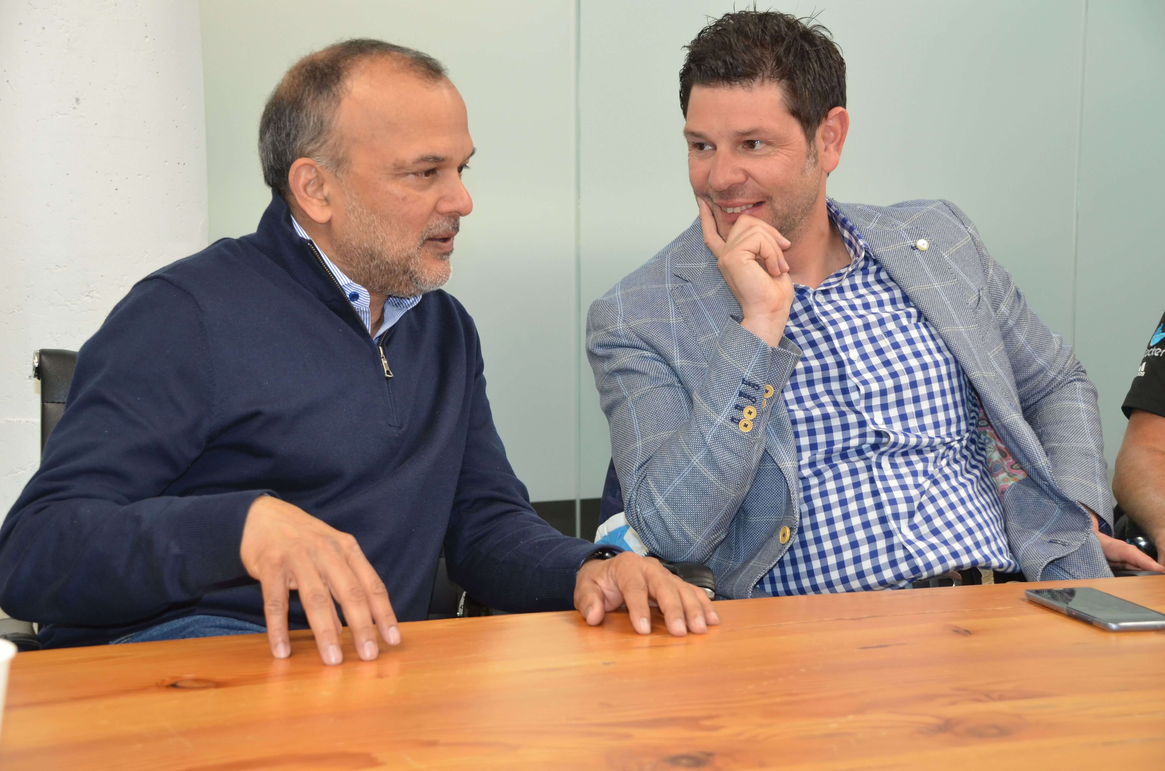 Pascal-Schmid-CEO-netrics-im-Gespraech-mit-Docker-CEO-Steve-Singh-in-San-Francisco