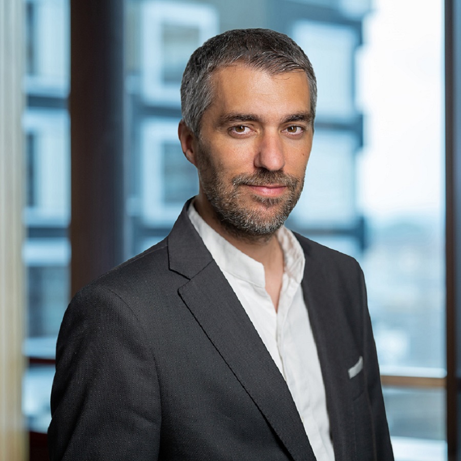 Netrics-Patrice_Luescher_900x900